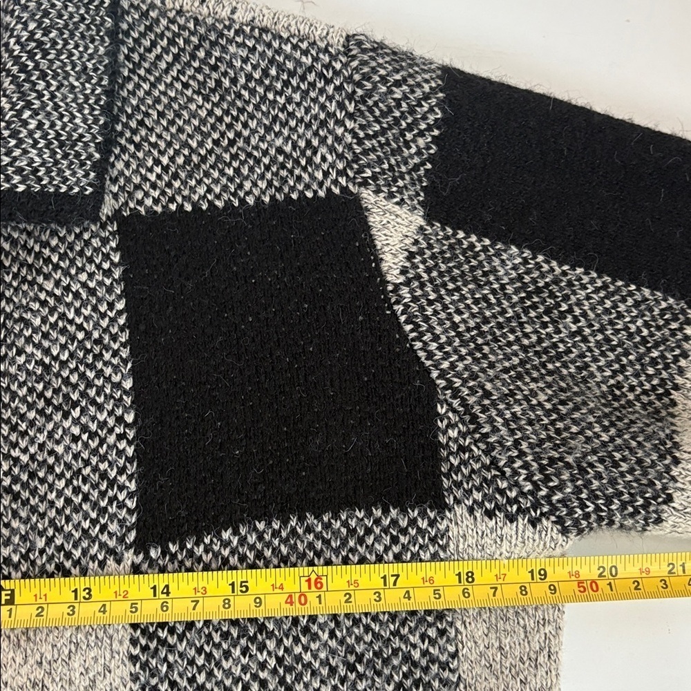 Love Tree black and gray checker block open front long line 2 pocket cardigan - Picture 13 of 16